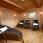 Jugend- Und Wenghofgut Hostel