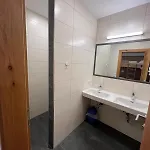 Jugend- Und Wenghofgut Hostel *