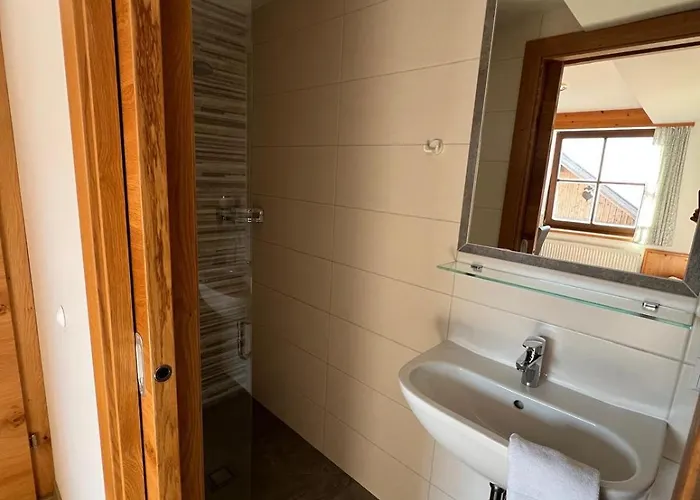 Jugend- Und Wenghofgut Hostel *